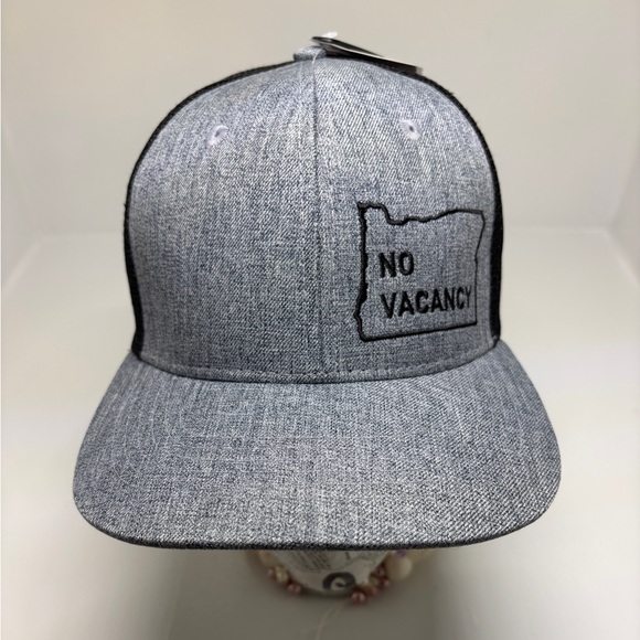 Arcadian Outfitters No Vacancy Oregon Hat Trucker Snapback Gray Black NWT - Picture 2 of 9